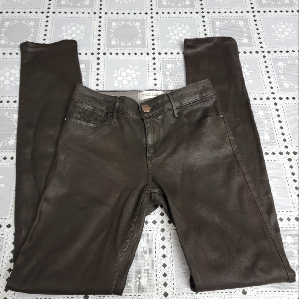 Habitual chocolate pants
